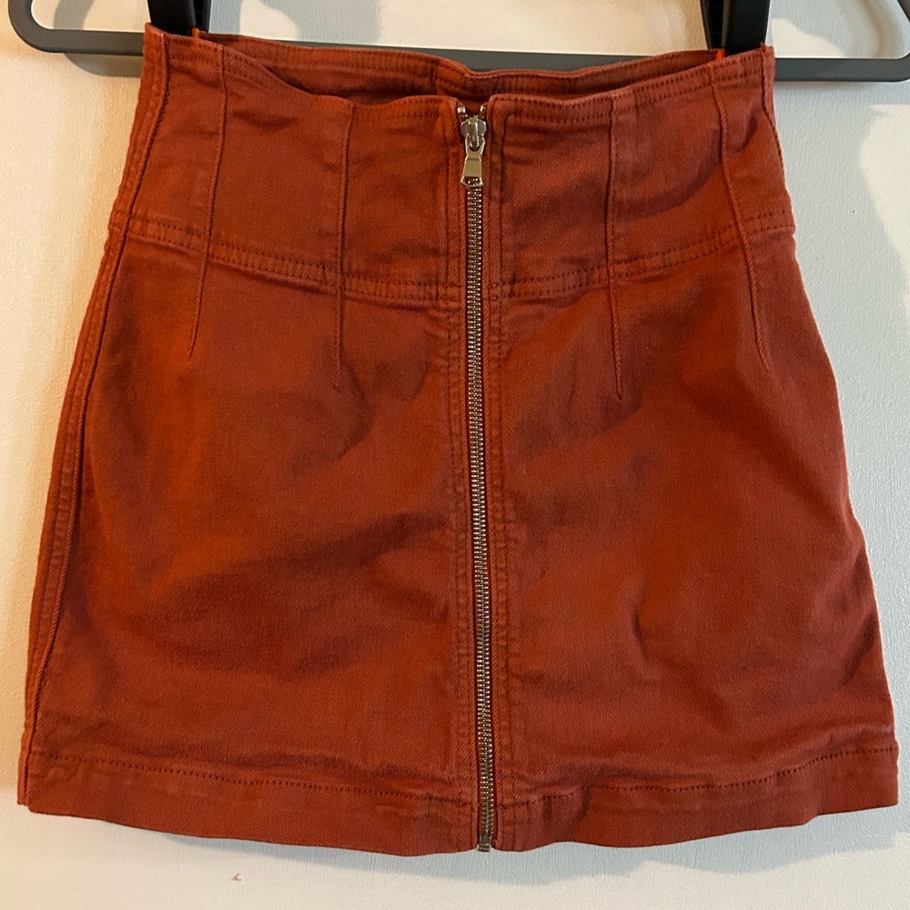 Front-zip Free People Mini - S/26/2-4